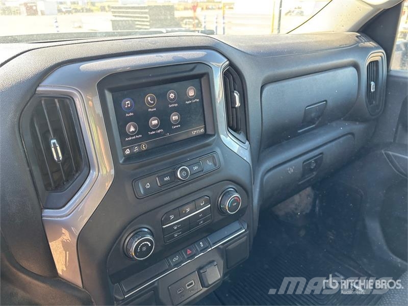Chevrolet Silverado 2500 4x4 Crew Cab Pickup Altele