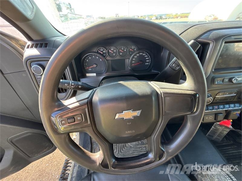 Chevrolet Silverado 2500HD Kamioni cisterne