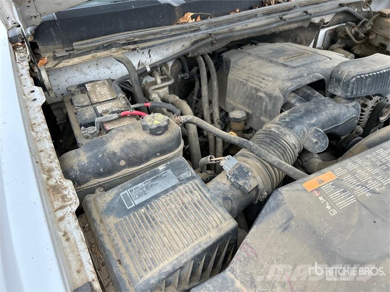 Chevrolet Silverado 2500 LT 4x4 Extended Cab Pickup Muu