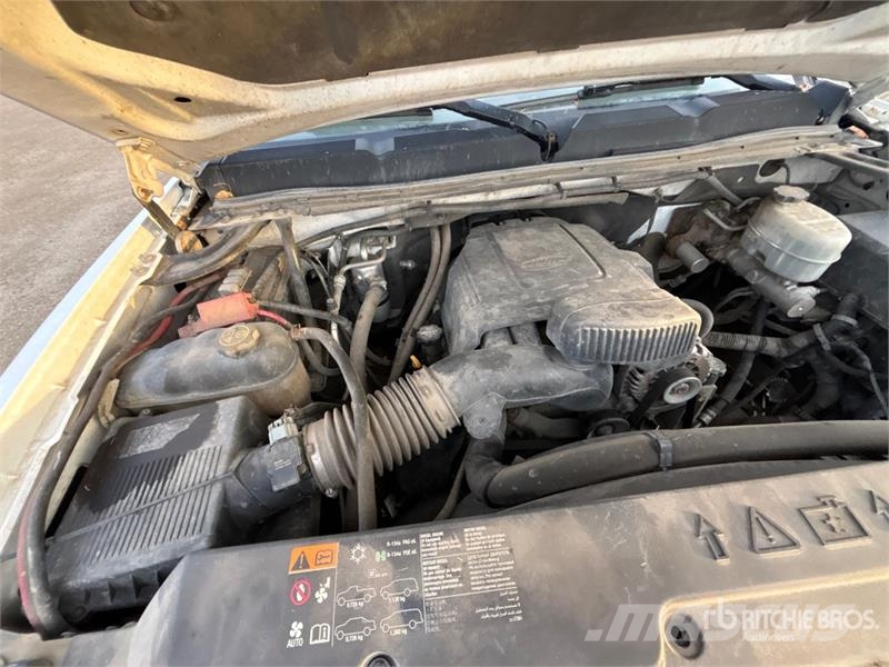Chevrolet Silverado 2500HD Ciężarówki typu Platforma / Skrzynia