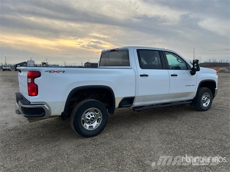 Chevrolet Silverado 2500HD 4x4 Crew Cab Pickup Ostalo