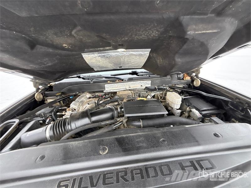 Chevrolet Silverado 2500 LTZ 4x4 Crew Cab Pickup Anders