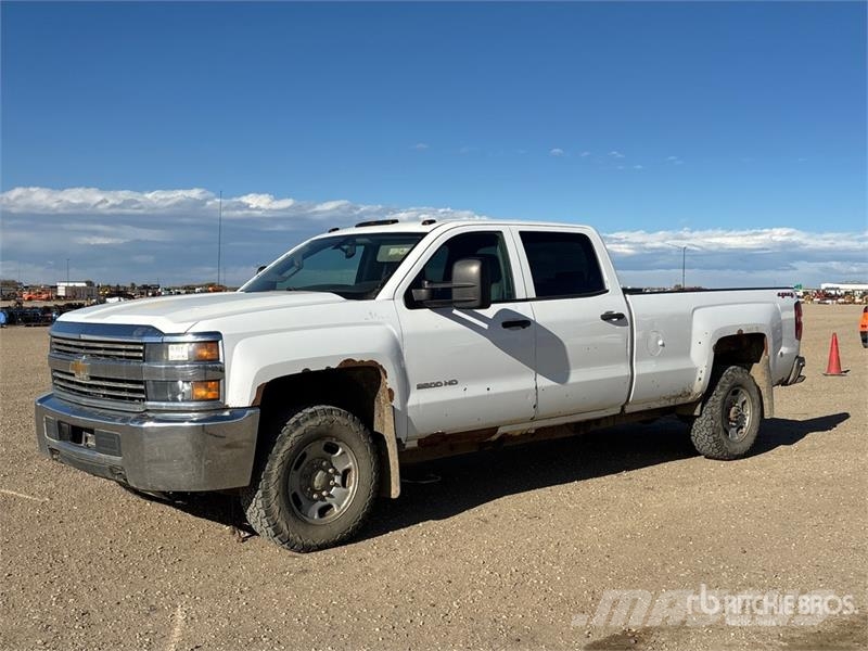 Chevrolet Silverado 2500 4x4 Crew Cab Pickup Autre fourgon / utilitaire