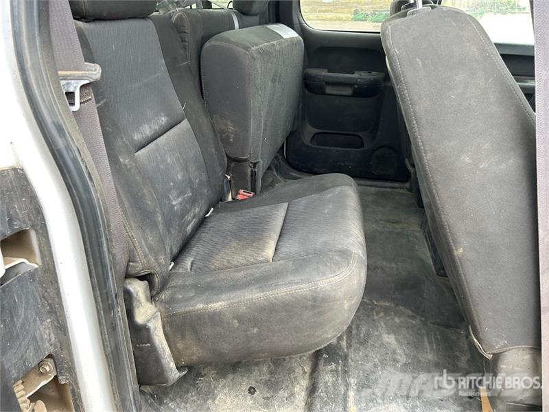 Chevrolet Silverado 2500 LT 4x4 Extended Cab Pickup Muu