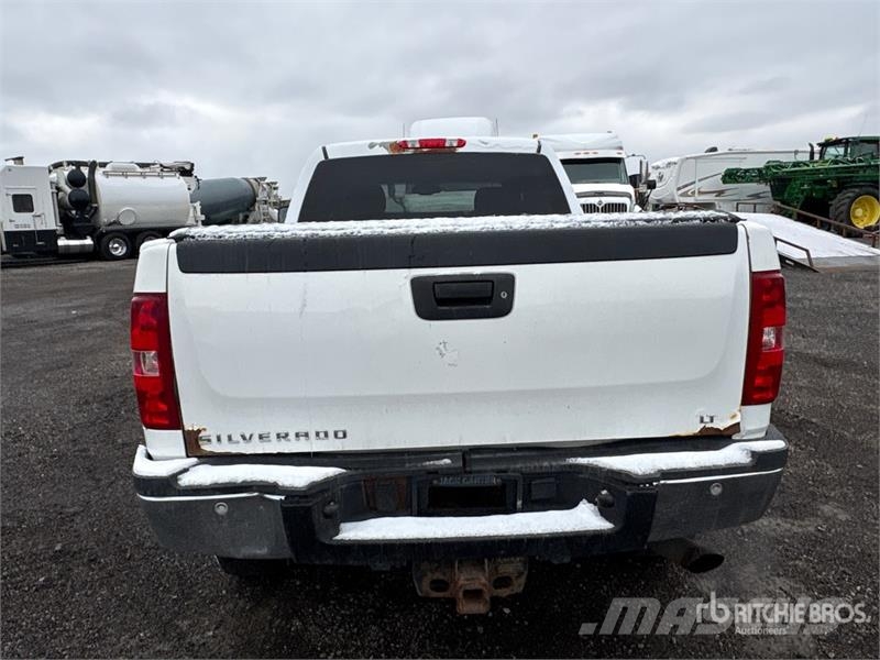 Chevrolet Silverado 2500HD LT 4x4 Crew Cab Snow Plow Truck Municipal/vehicul cu uz general