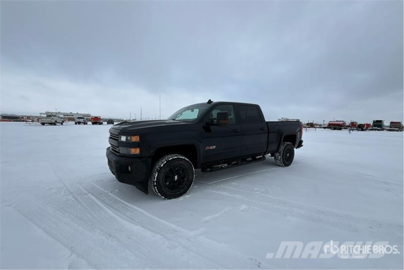 Chevrolet Silverado 2500 LTZ 4x4 Crew Cab Pickup Anders