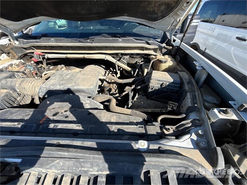 Chevrolet Silverado 2500HD Kamioni cisterne