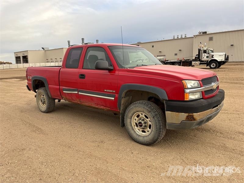 Chevrolet Silverado 2500 HD 4x4 Extended Cab Pickup Прочие фургоны