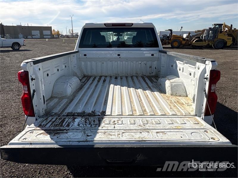 Chevrolet Silverado 2500 HD 4x4 Extended Cab Pickup Drugi