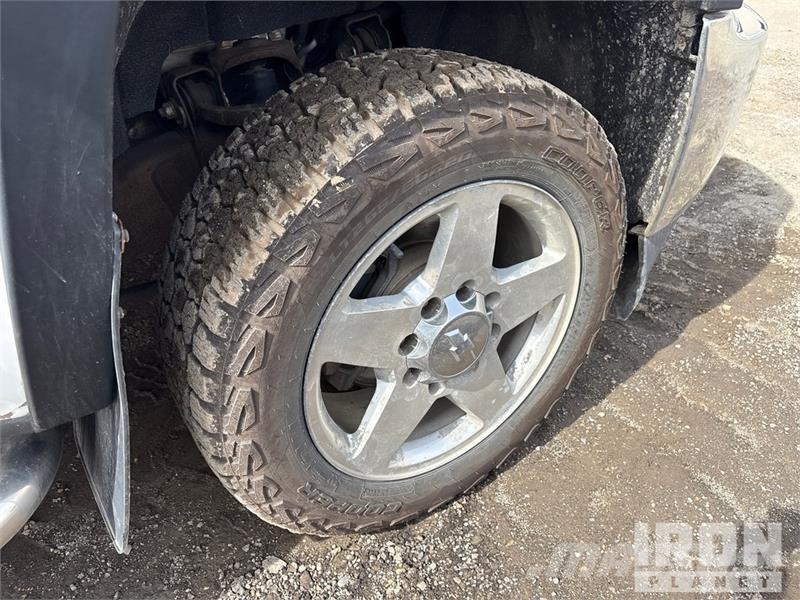 Chevrolet Silverado 2500HD 4x2 Extended Cab Pickup Други