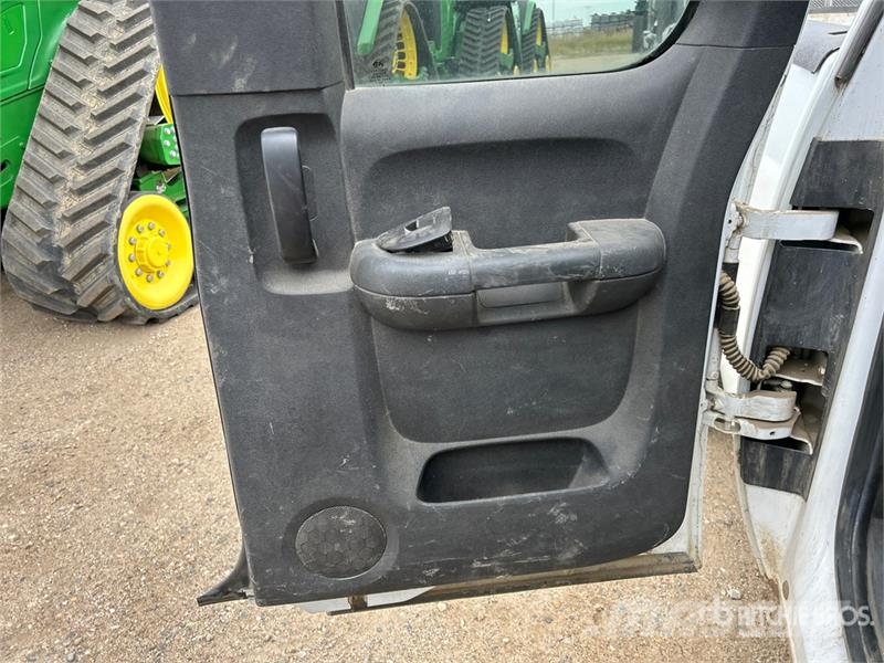 Chevrolet Silverado 2500 LT 4x4 Extended Cab Pickup Muu