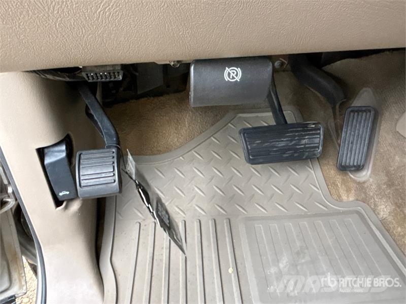 Chevrolet Silverado 2500HD 4x4 Extended Cab Pickup Diger