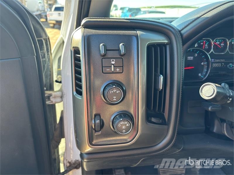 Chevrolet Silverado 2500 High Country 4x4 Crew Cab Pickup أخرى