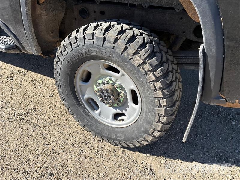 Chevrolet Silverado 2500 4x4 Crew Cab Pickup Altele
