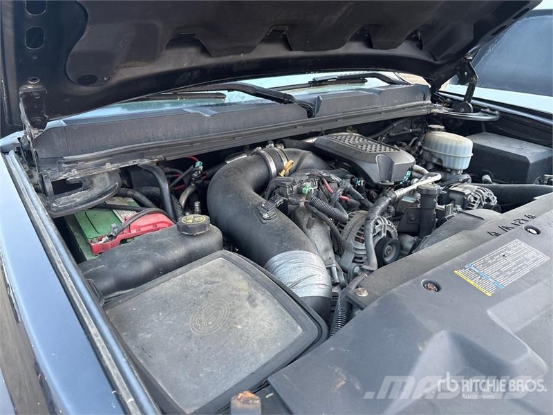 Chevrolet Silverado 2500 HD LTZ 4x4 Crew Cab Pickup أخرى