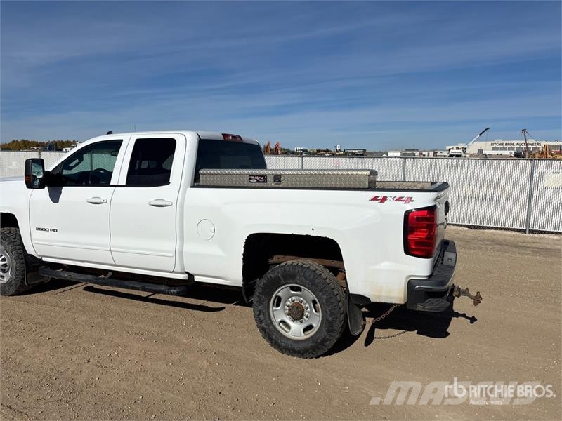 Chevrolet Silverado 2500 HD LT 4x4 Extended Cab Pickup Ostalo