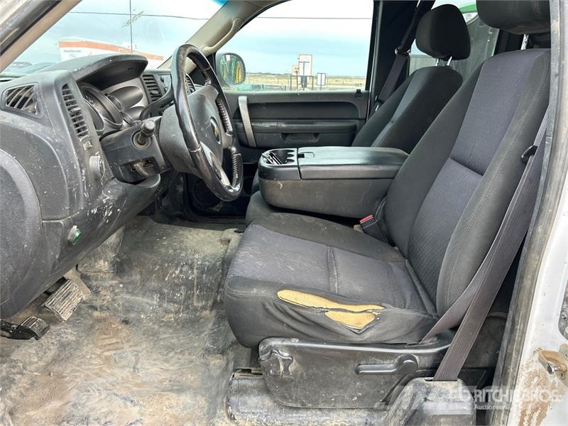 Chevrolet Silverado 2500 LT 4x4 Extended Cab Pickup Muu