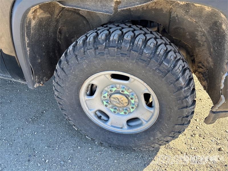 Chevrolet Silverado 2500 4x4 Crew Cab Pickup Altele