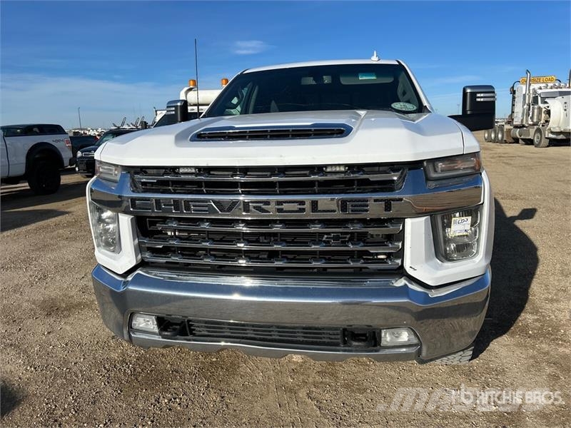 Chevrolet Silverado 2500HD LTZ 4x4 Crew Cab Pickup Egyéb