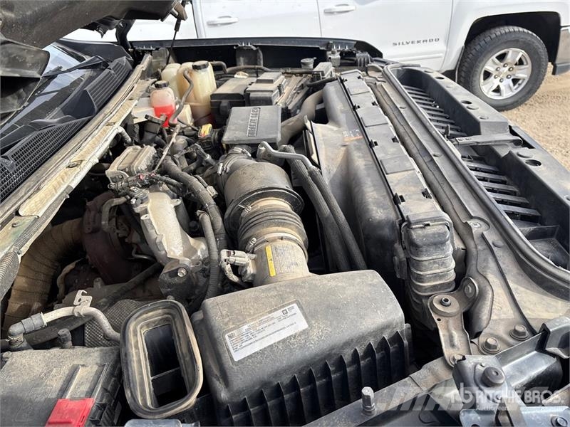 Chevrolet Silverado 2500 HD LT 4x4 Crew Cab Pickup Ostalo