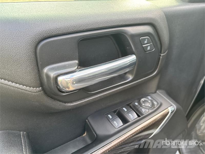Chevrolet Silverado 2500 HD LT 4x4 Crew Cab Pickup Ostalo