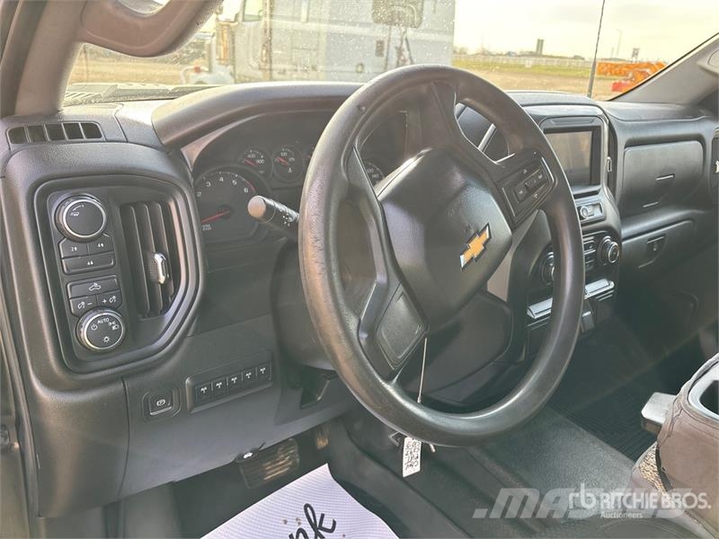 Chevrolet Silverado 2500 HD 4x4 Crew Cab Pickup Ostalo