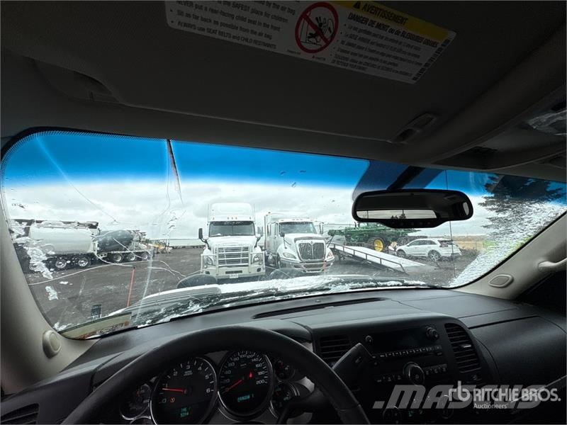 Chevrolet Silverado 2500HD LT 4x4 Crew Cab Snow Plow Truck Municipal/vehicul cu uz general