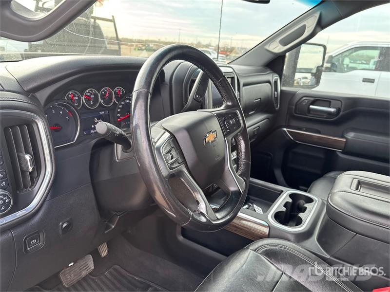 Chevrolet Silverado 2500 HD LT 4x4 Crew Cab Pickup Ostalo