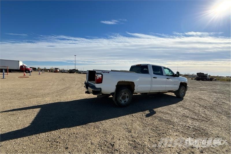 Chevrolet Silverado 2500 4x4 Crew Cab Pickup Autre fourgon / utilitaire