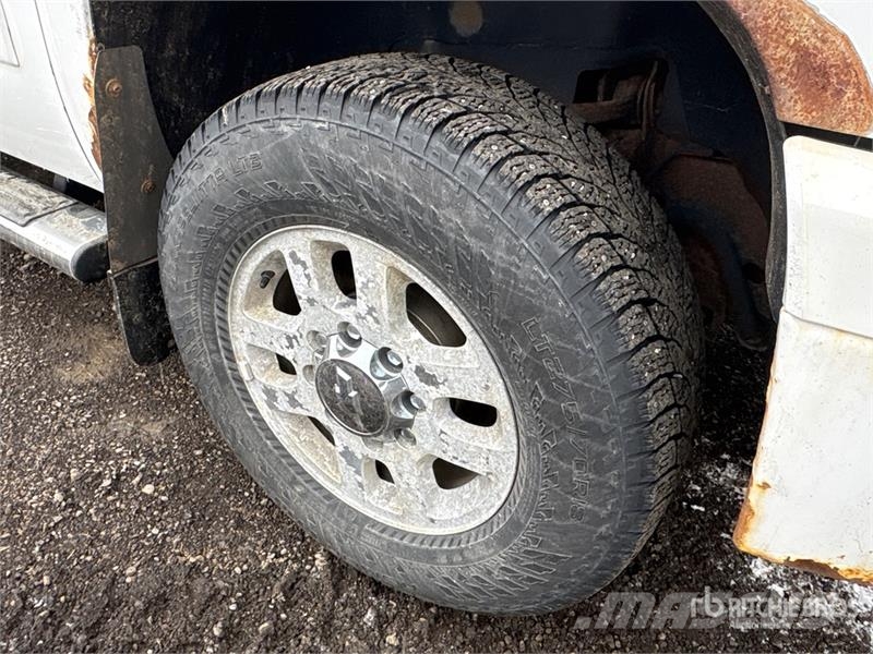 Chevrolet Silverado 2500HD LT 4x4 Crew Cab Snow Plow Truck Municipal/vehicul cu uz general