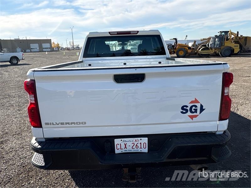 Chevrolet Silverado 2500 HD 4x4 Extended Cab Pickup Drugi