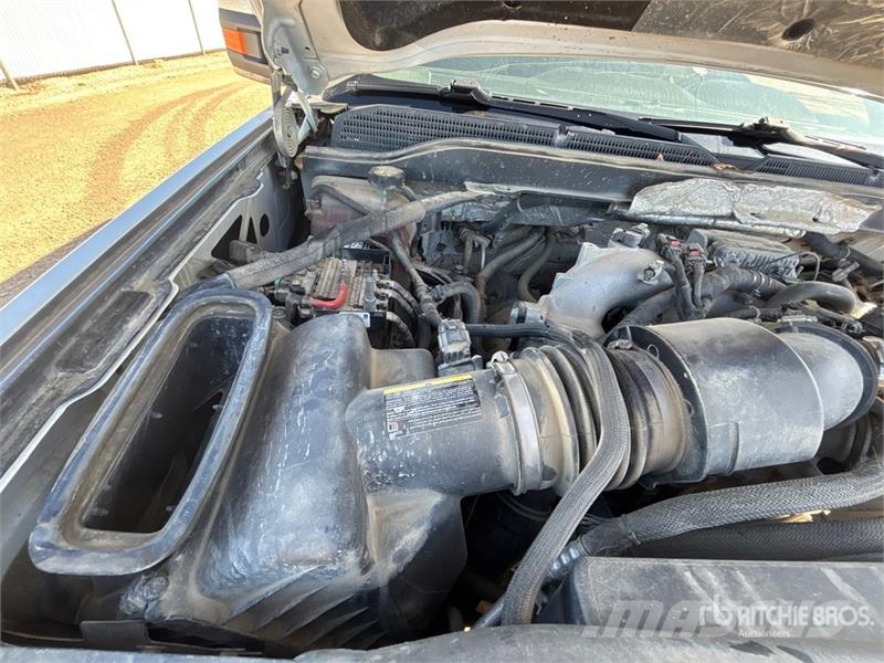 Chevrolet Silverado 2500 High Country 4x4 Crew Cab Pickup Ostalo