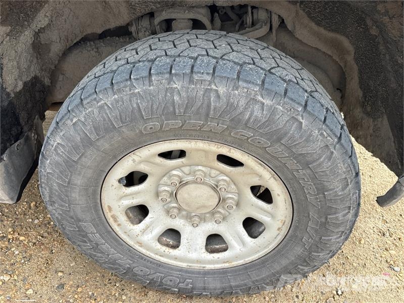 Chevrolet Silverado 2500 LT 4x4 Crew Cab Pickup Drugi