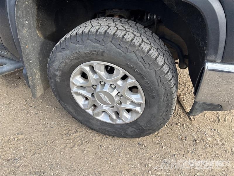 Chevrolet Silverado 2500 HD LT 4x4 Crew Cab Pickup Ostalo