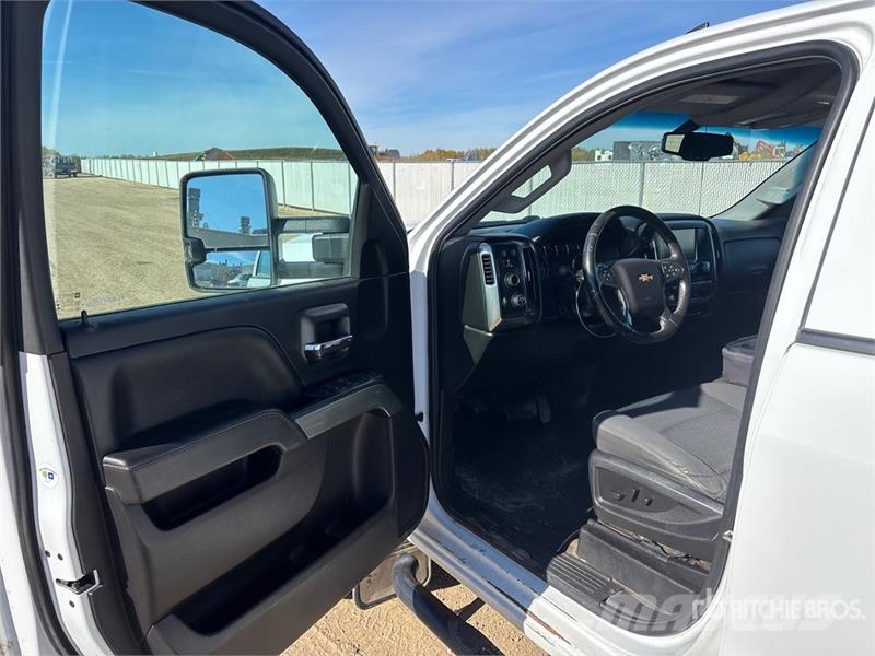 Chevrolet Silverado 2500 HD LT 4x4 Extended Cab Pickup Ostalo