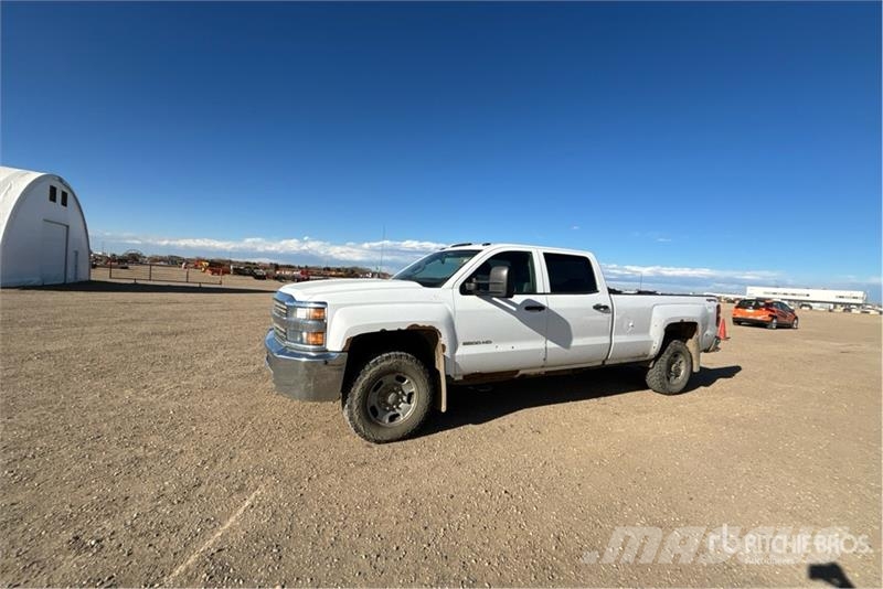 Chevrolet Silverado 2500 4x4 Crew Cab Pickup Autre fourgon / utilitaire