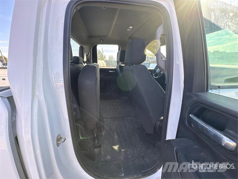 Chevrolet Silverado 2500 HD 4x4 Extended Cab Pickup Drugi
