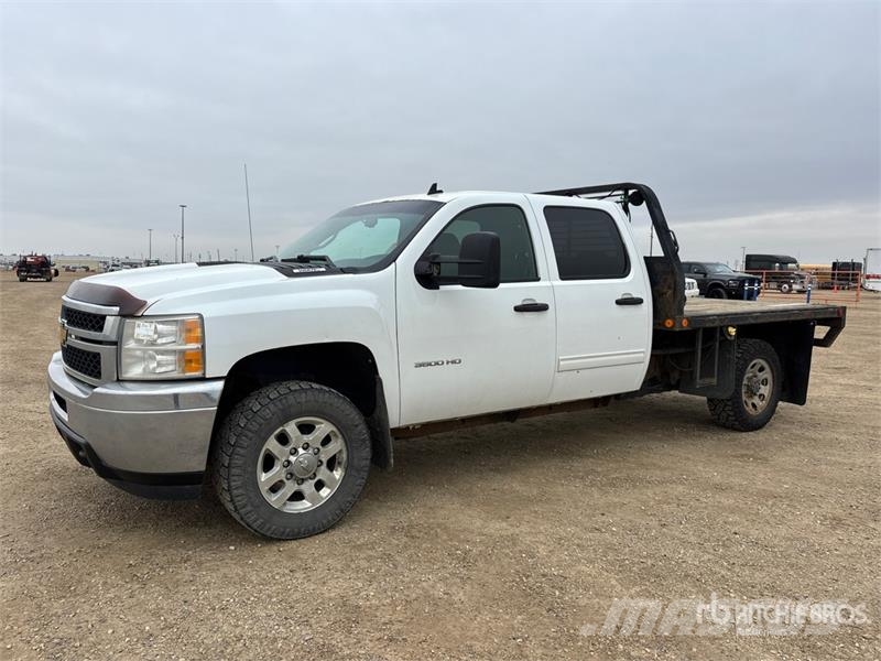 Chevrolet Silverado 3500HD Flatbed/Dropside trucks