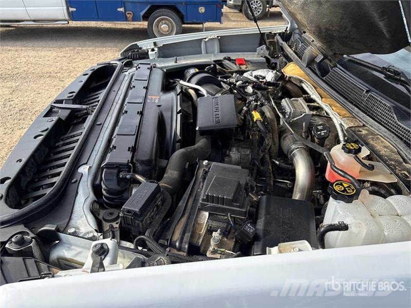 Chevrolet Silverado 3500HD 4x4 Crew Cab Pickup Citi