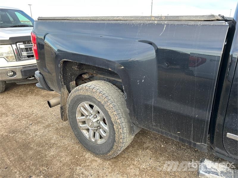 Chevrolet Silverado 3500HD Z71 4x4 Crew Cab Pickup أخرى