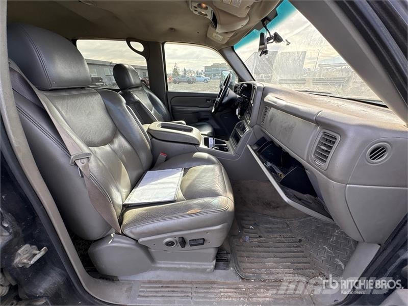 Chevrolet SILVERADO 3500 4x4 Crew Cab Pickup Citi