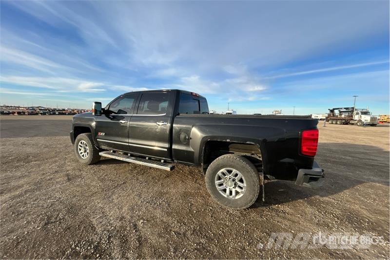 Chevrolet Silverado 3500HD Z71 4x4 Crew Cab Pickup أخرى
