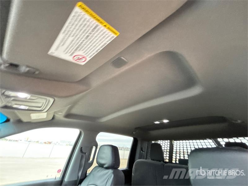 Chevrolet Silverado 3500HD LT 4x4 Crew Cab Pickup Прочие фургоны