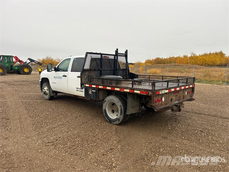 Chevrolet Silverado 3500HD 平板式/側卸式卡車