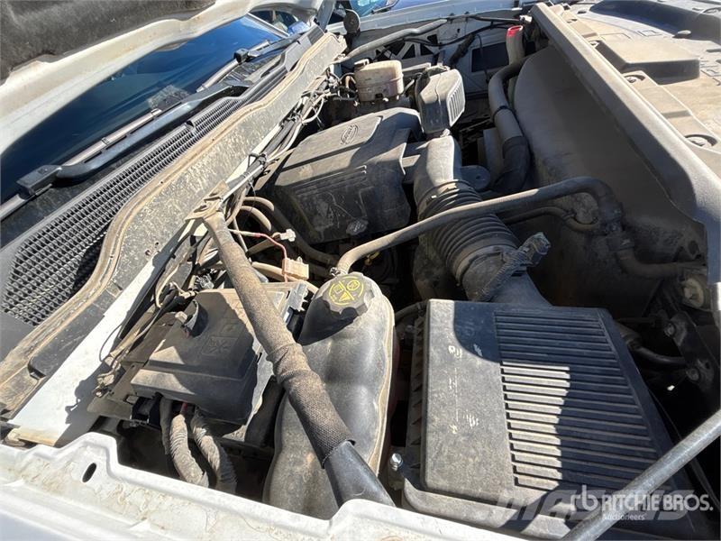 Chevrolet Silverado 3500HD LT 4x4 Crew Cab Pickup Ostalo