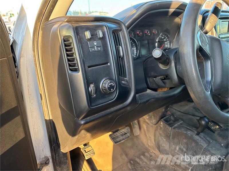 Chevrolet Silverado 3500HD 4x4 Crew Cab Pickup Anders