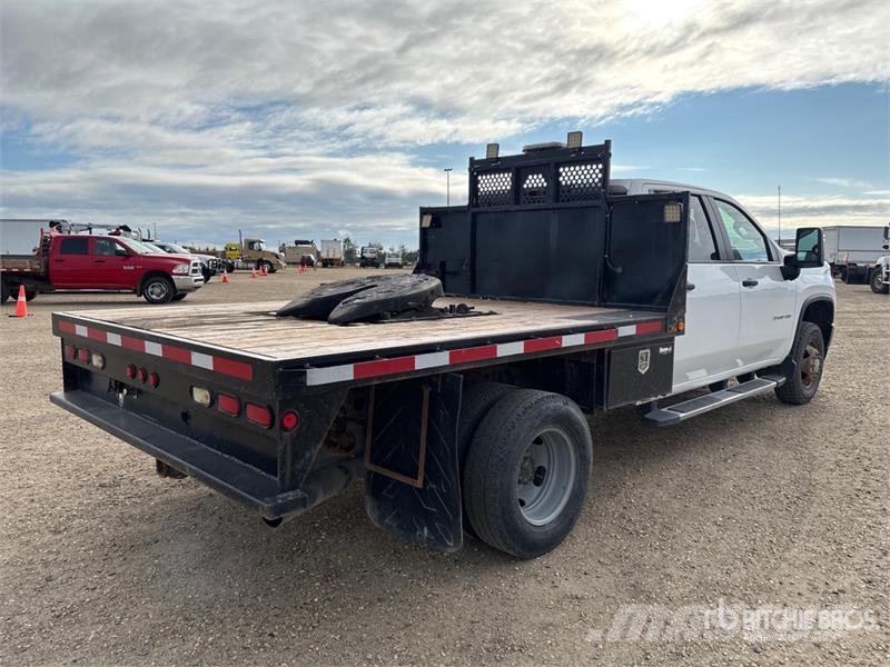 Chevrolet Silverado 3500HD Plošinové nákladné automobily/nákladné automobily so sklápacími bočnicami