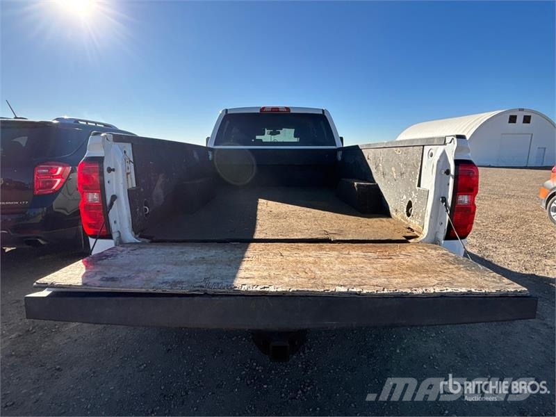 Chevrolet Silverado 3500HD LT 4x4 Crew Cab Pickup Ostalo