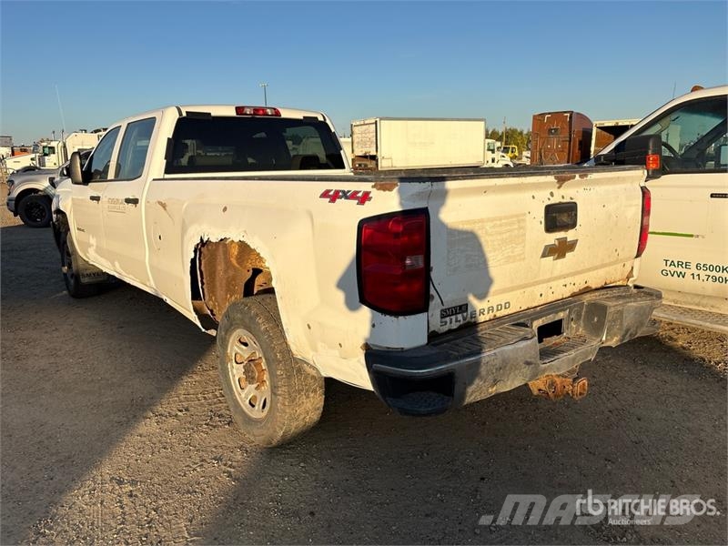 Chevrolet Silverado 3500HD 4x4 Crew Cab Pickup Anders