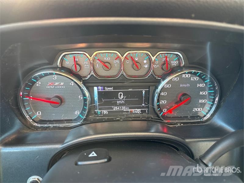 Chevrolet Silverado 3500HD LT 4x4 Crew Cab Pickup Ostalo